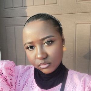 Meet your Posher, Maryam Alesi Abas. Hello I Am 20 years of Age. Im In College.